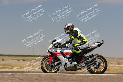 media/Jul-22-2022-TrackDaz (Fri) [[ca4971259a]]/Group B/130pm (Wheelie Bump)/